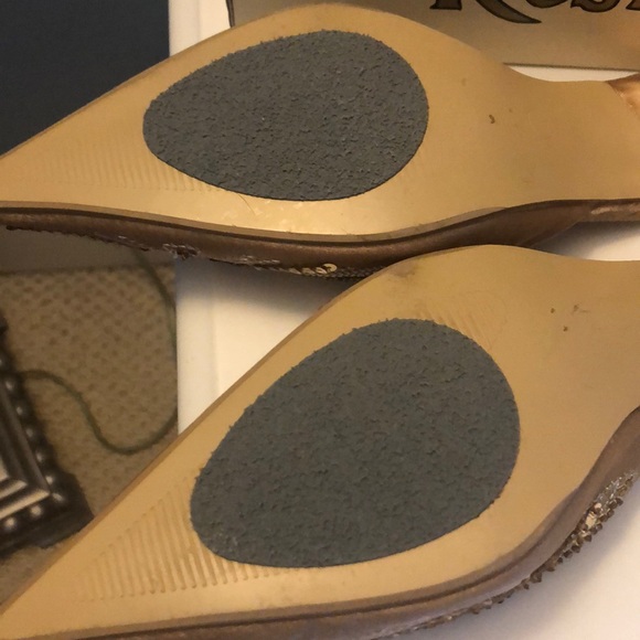 Gold Sequins shoes - Picture 3 of 5